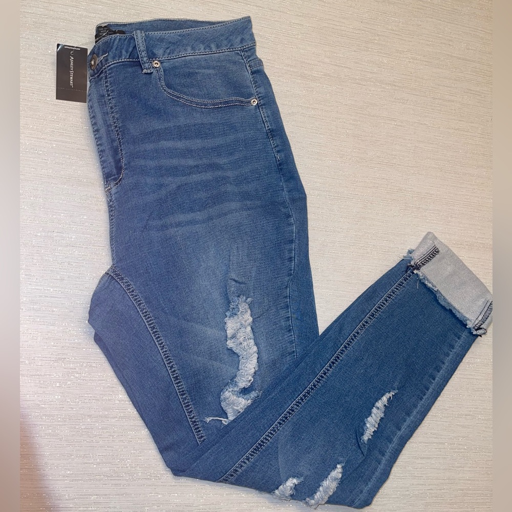 NWT Ashley Stewart rolled cuff distressed skinny jeans medium blue wmns sz 16